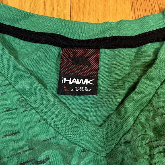 Tony Hawk Green V-Neck T-Shirt with Cool Y2K Style Graphic Small Size Youth XL - Picture 3 of 5
